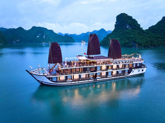 AMANDA LUXURY CRUISE